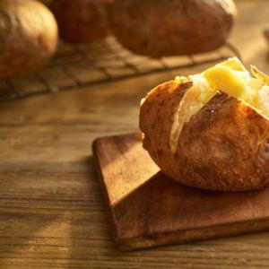 Baked Potatoes (200-260g)