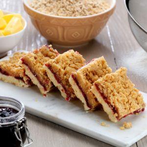 GF Vegan Blackcurrant Crumble Slice (75g)