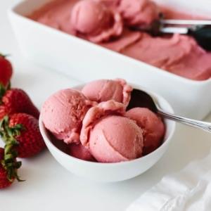 Coolicious Strawberry Frozen Yoghurt