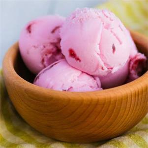 Vegan Strawberry Ice Cream