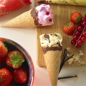 Belgian Classique Strawberry Cones